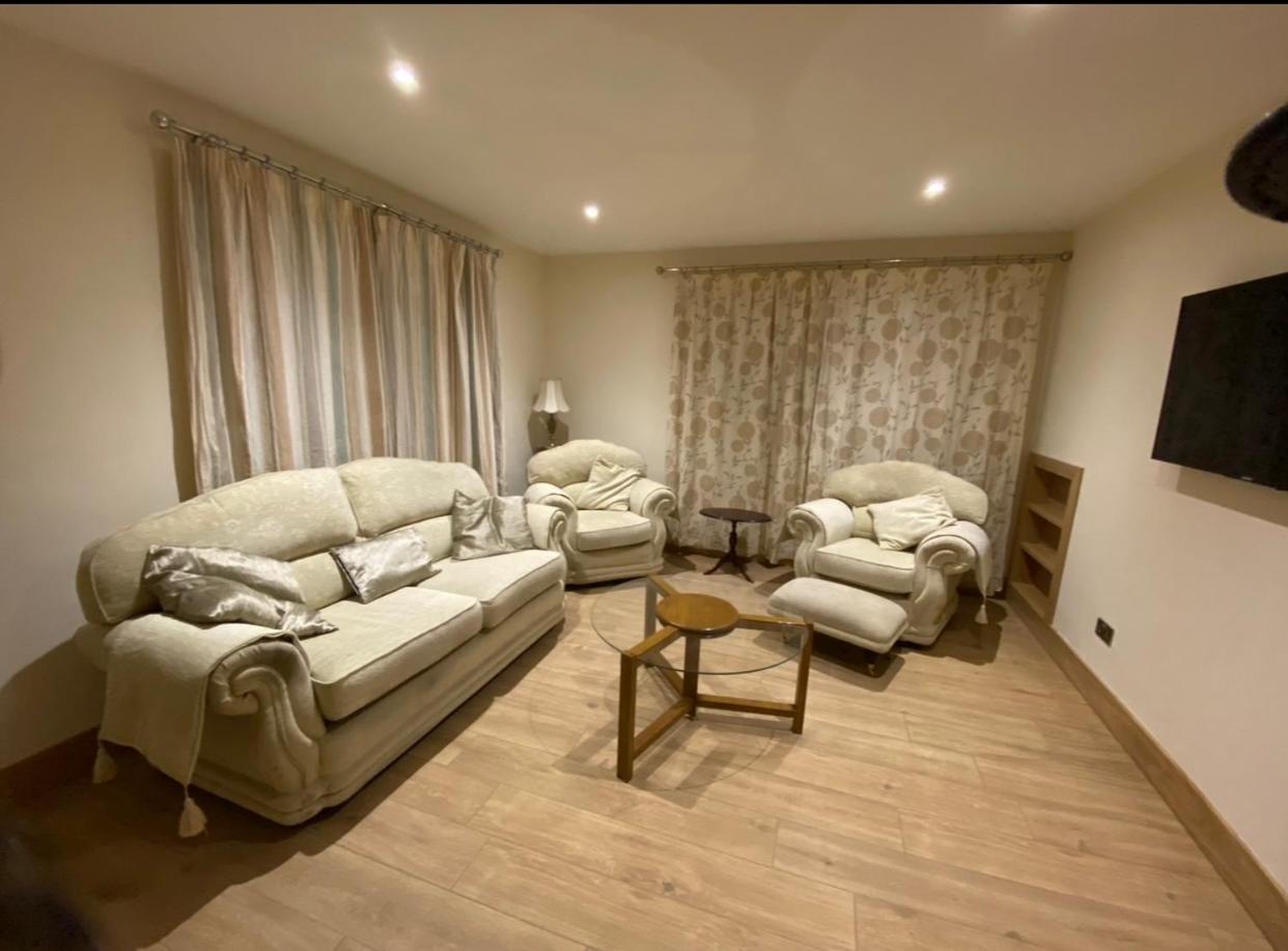 فيلا The Annex At Meeks Park Immaculate 2 Bed ألوا المظهر الخارجي الصورة